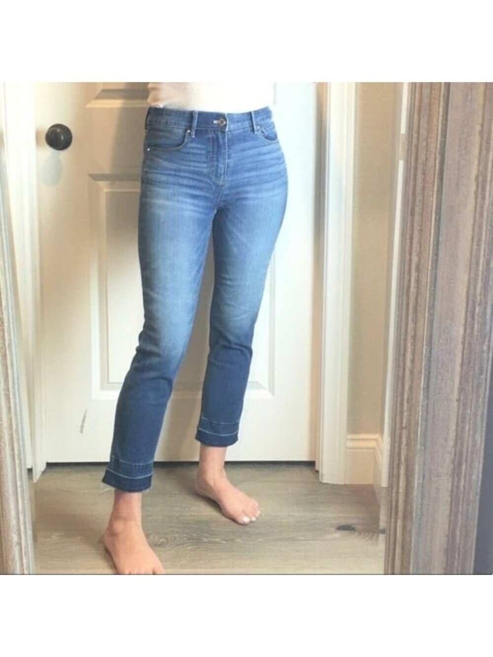 WHBM The Slim Crop Raw-Hem High-Rise Slim Jeans Sz2
